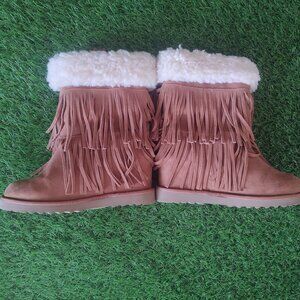 madden girl 🤎Chestnut-Brown Fringe Boots: Size 8 "Sleet" Design